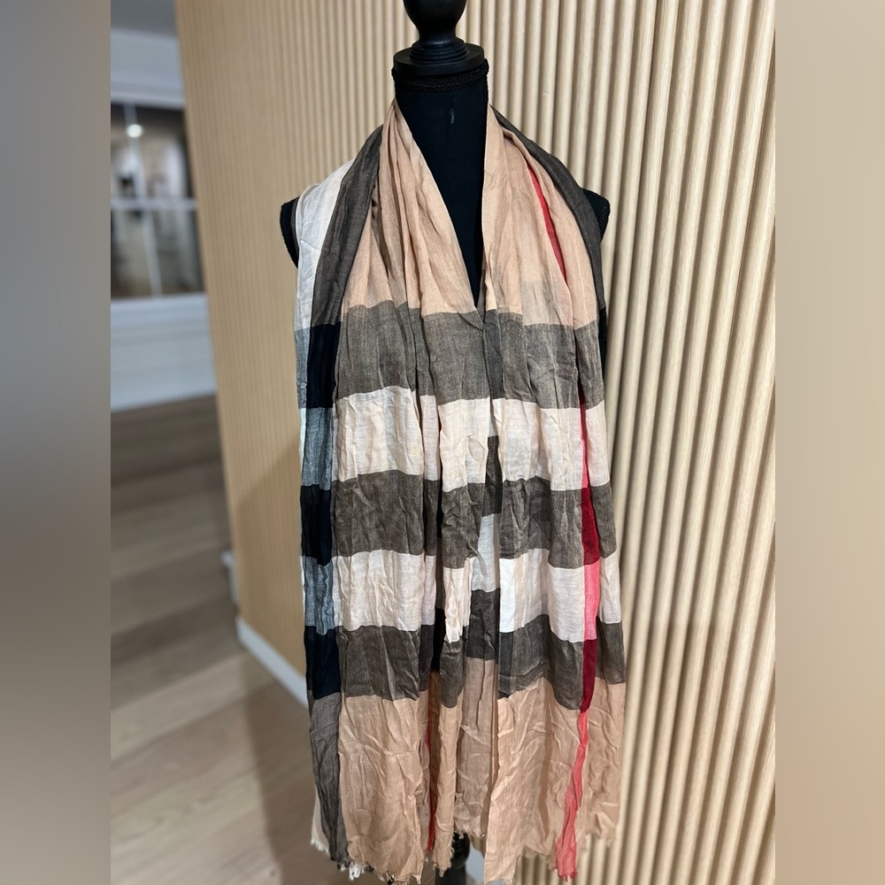 Burberry authentic cotton luxurious scarf 🔥 - Picture 2 of 16